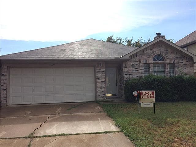 1st image of 3323 Beatty Dr