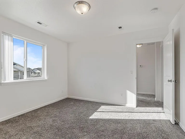 7761 Wyeth Ct — Photo 23