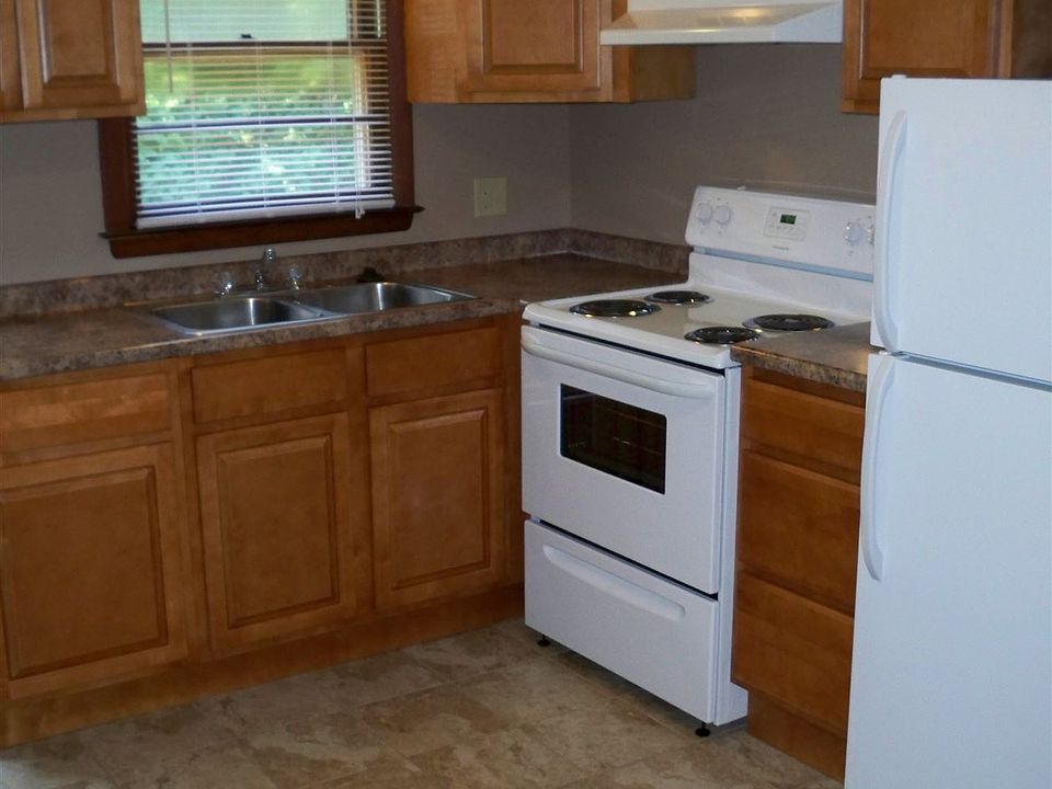 185 Frederick St Bristol CT Zillow