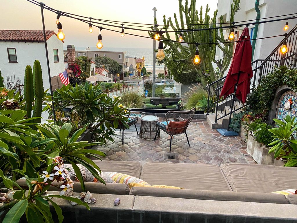221 24th St, Manhattan Beach, CA 90266