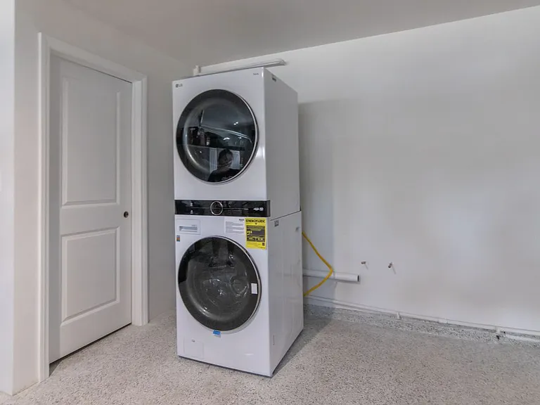 4821 Heaven Ave — Photo 34