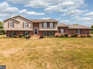 13677 Countryside Dr, Greencastle, PA