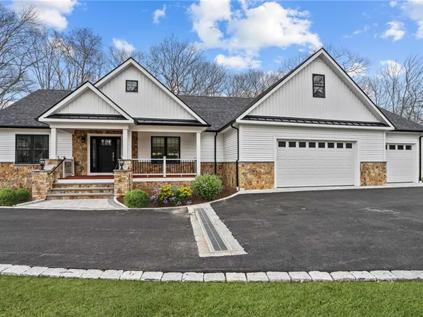 960 South Rd, East Greenwich, RI 02818