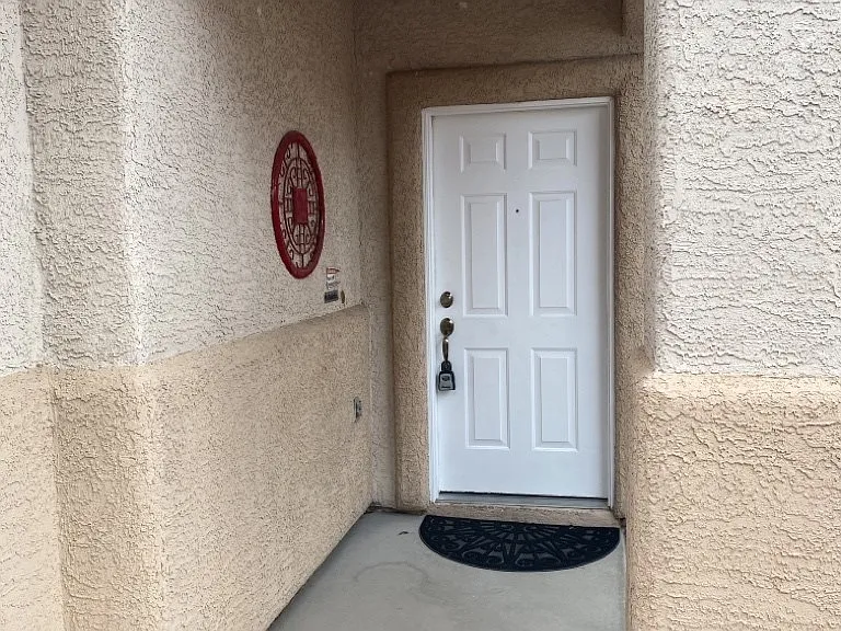 11056 Piedmont Valley Ave — Photo 2