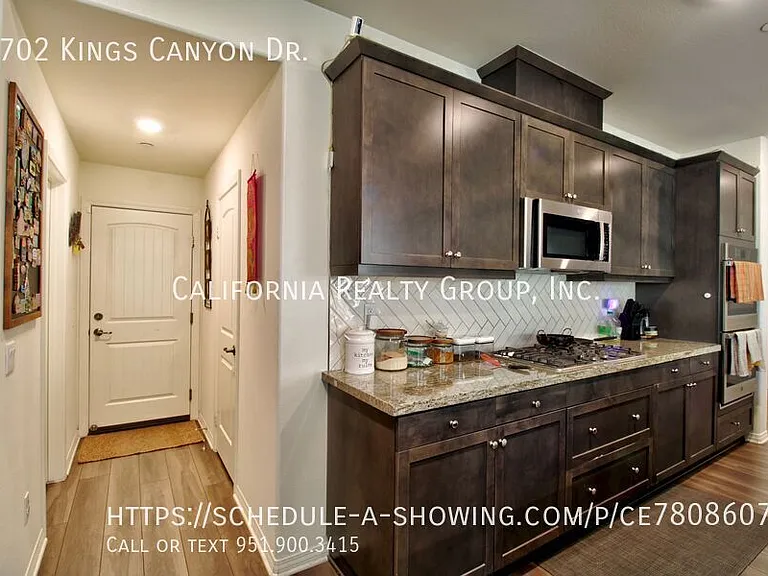 2702 Kings Canyon Dr — Photo 18