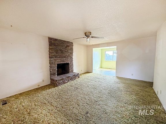 4th image of 7060 S Valley Heights Dr