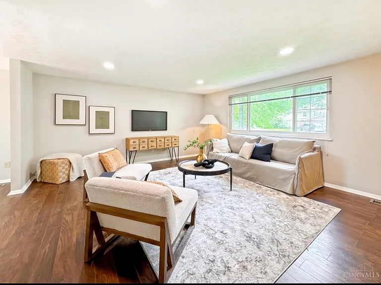 4214 Hanover Dr — Photo 3