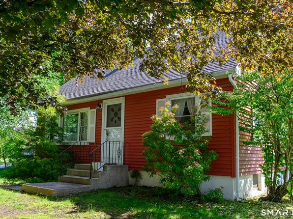 10 Country Drive, Norwich, CT 06360