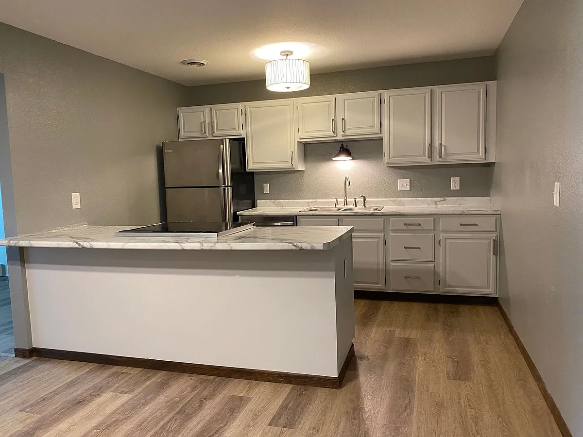 Building Photo - 815 Duke Dr #421
