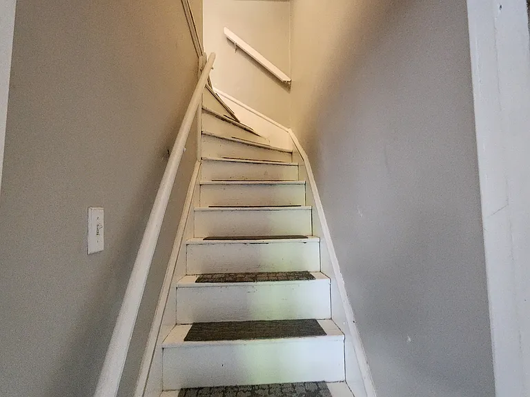 518 King St — Photo 16