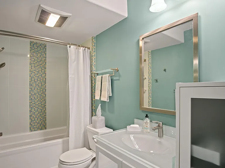 11645 Montana Ave #228 — Photo 16