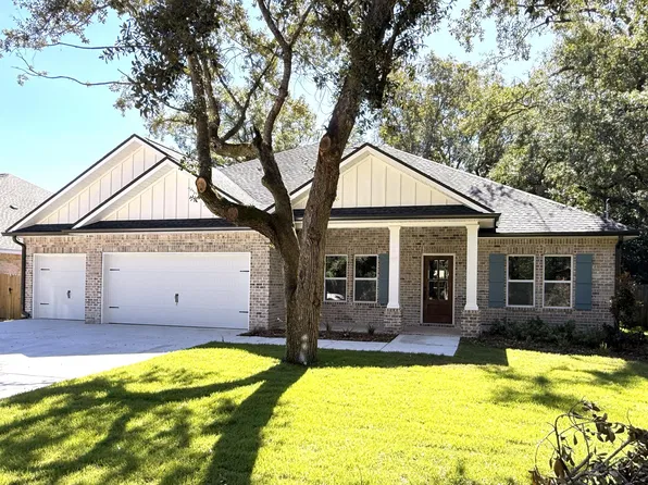 80 Eastview Ave, Valparaiso, FL 32580