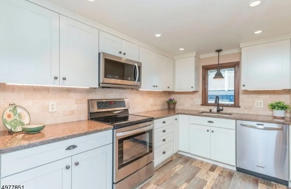 3 bed, 1723 sqft, $3,500 — Photo 4