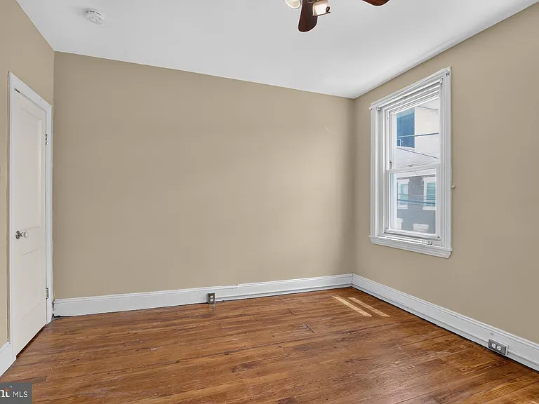 2228 Taggert St — Photo 10