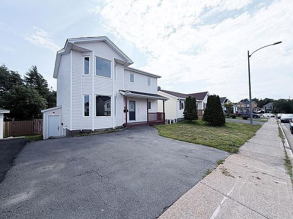 3rd image of 18 Alderberry Lane