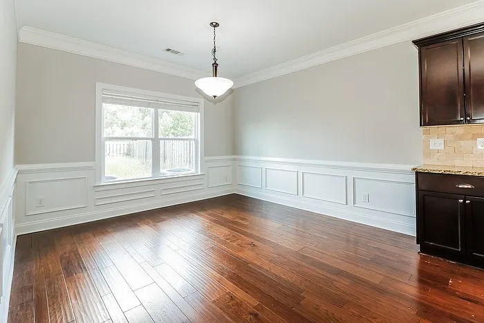 317 Claudia Dr — Photo 4
