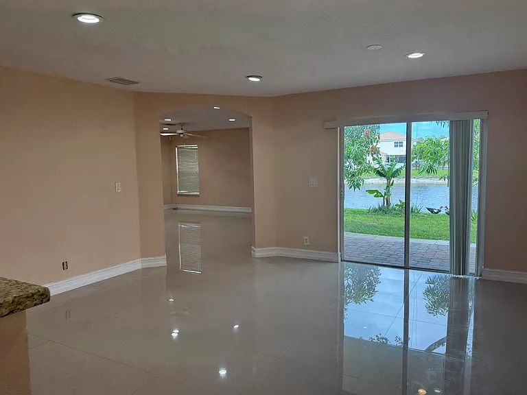 6457 Adriatic Way — Photo 4