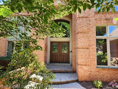 6811 Shadowood Dr, West Bloomfield, MI, 48322