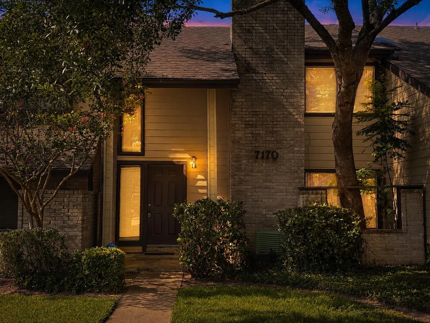 3 bed, 2.5 bath, 1680 sqft, $1,850 — Photo 3