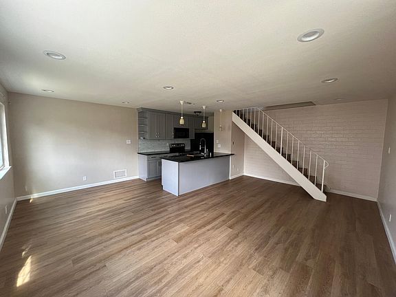 2nd image of 1305 Joplin Dr Unit 3