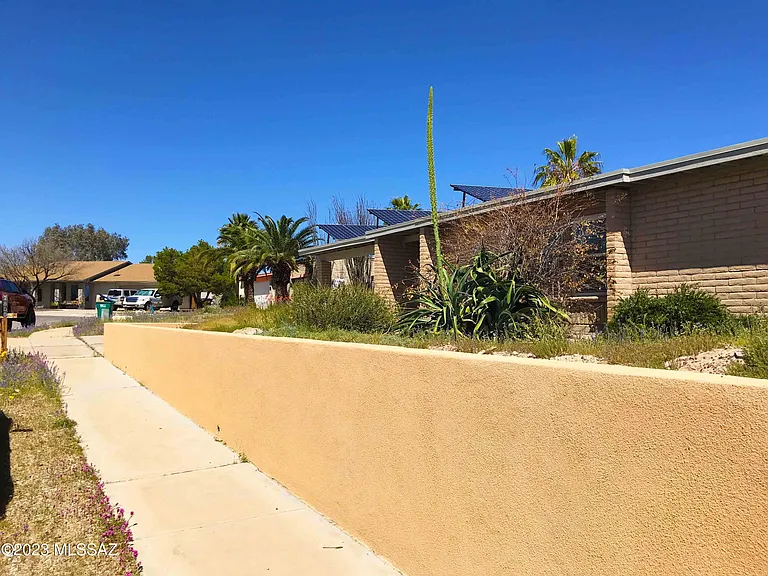 7800 N Nicole Pl — Photo 48