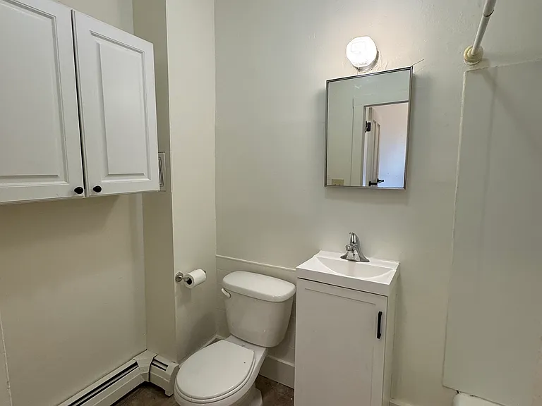 9 Center St #3 — Photo 7