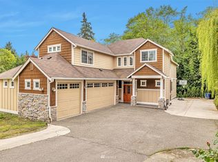 16440 Sylvester Rd SW, Seattle, WA 98166