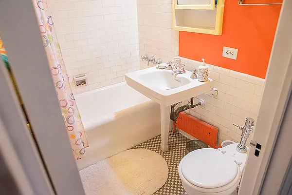 Rented by R New York | media 6