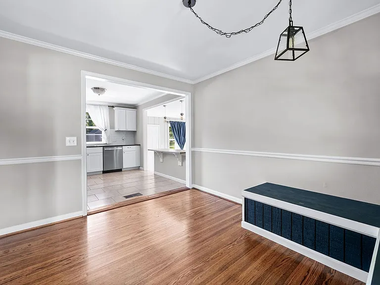 4809 Lynn Dr — Photo 12