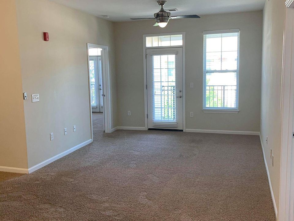 1st image of 2306 Kentworth Dr #2306