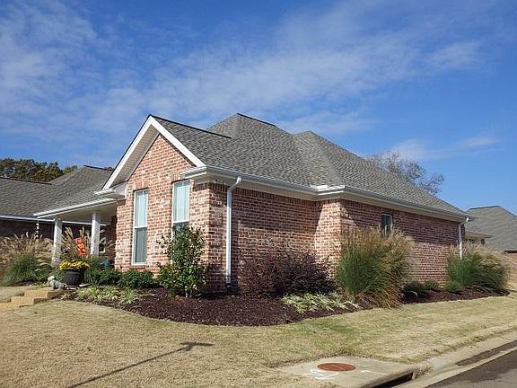 4th image of 515 Leigh Ln