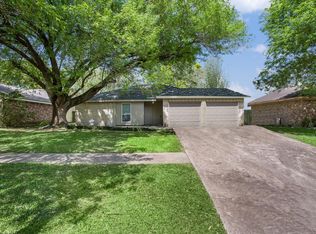 15606 Amapola Dr, Houston, TX 77083