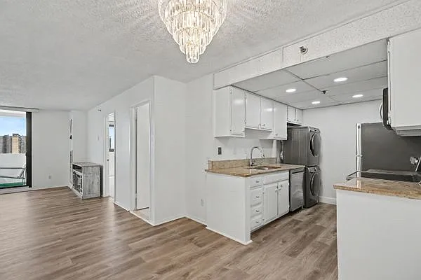 1 bed, 700 sqft, $1,799 — Photo 3