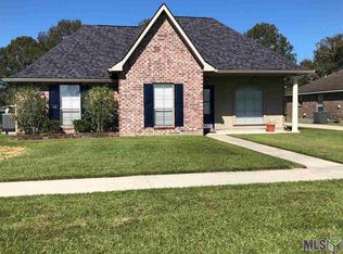 34061 Hawks Cv, Denham Springs, LA 70706