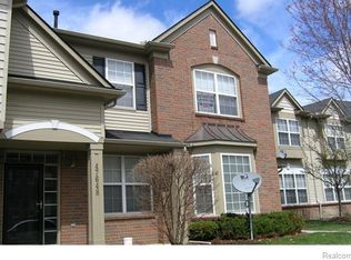 47648 Pembroke Dr #101, Canton, MI 48188