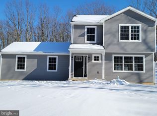 10 Marybeth Dr, Fleetwood, PA 19522