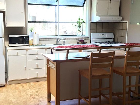 5th image of 120 Oak Hill Way