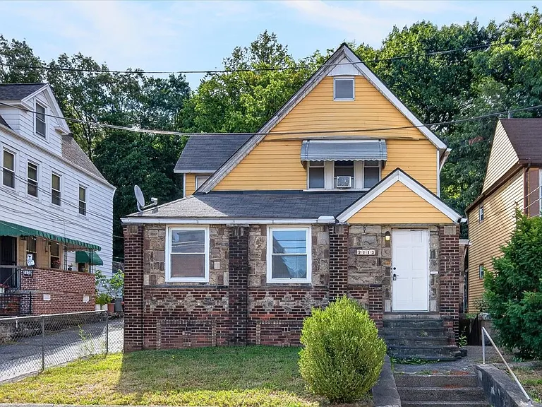 2113 Fairview Ave — Photo 12