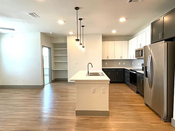 3rd image of 404 Olympic Dr #3228