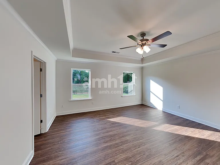 5070 Hudson Valley Dr — Photo 10