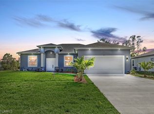 3211 40th St SW, Lehigh Acres, FL 33976