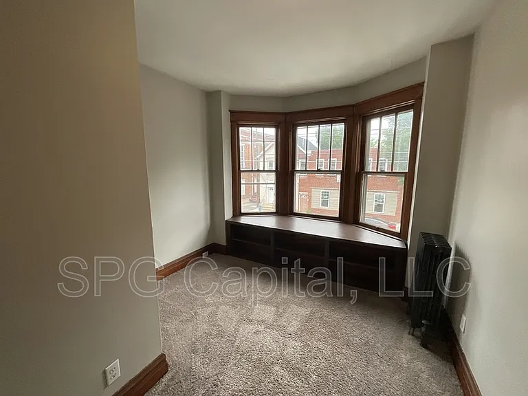 34 W Washington St — Photo 8