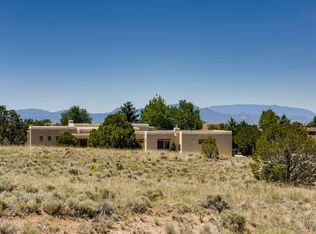 4 Coreopsis Ct, Santa Fe, NM 87508