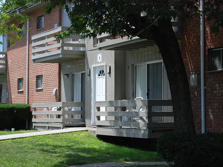 4 Southside Ave — Photo 7