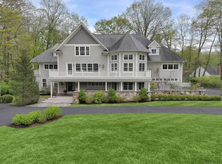 25 Lukes Wood Rd, New Canaan, CT 06840
