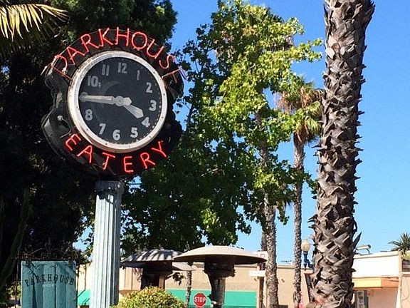 2nd image of 4574 Park Blvd