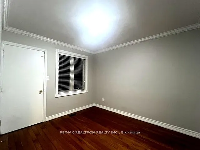 27 Safari St — Photo 11