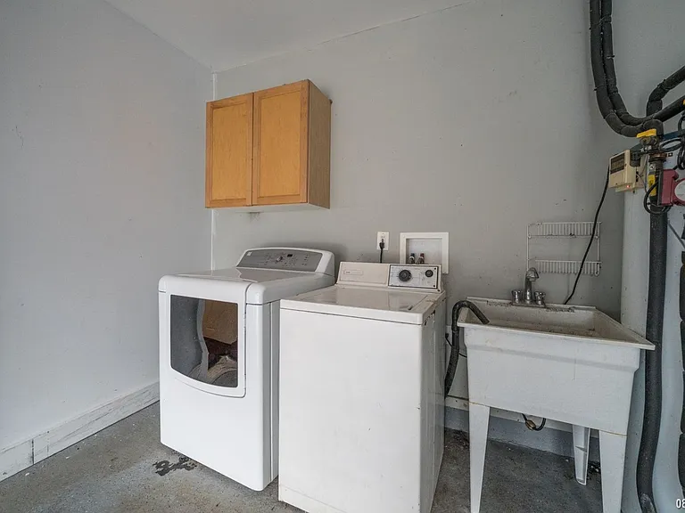 910 Neal Ave — Photo 3