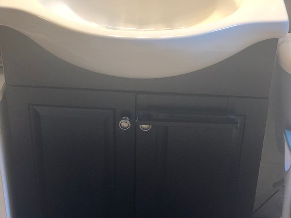 Bath vanity