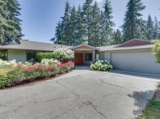 2210 95th Ave NE, Bellevue, WA 98004